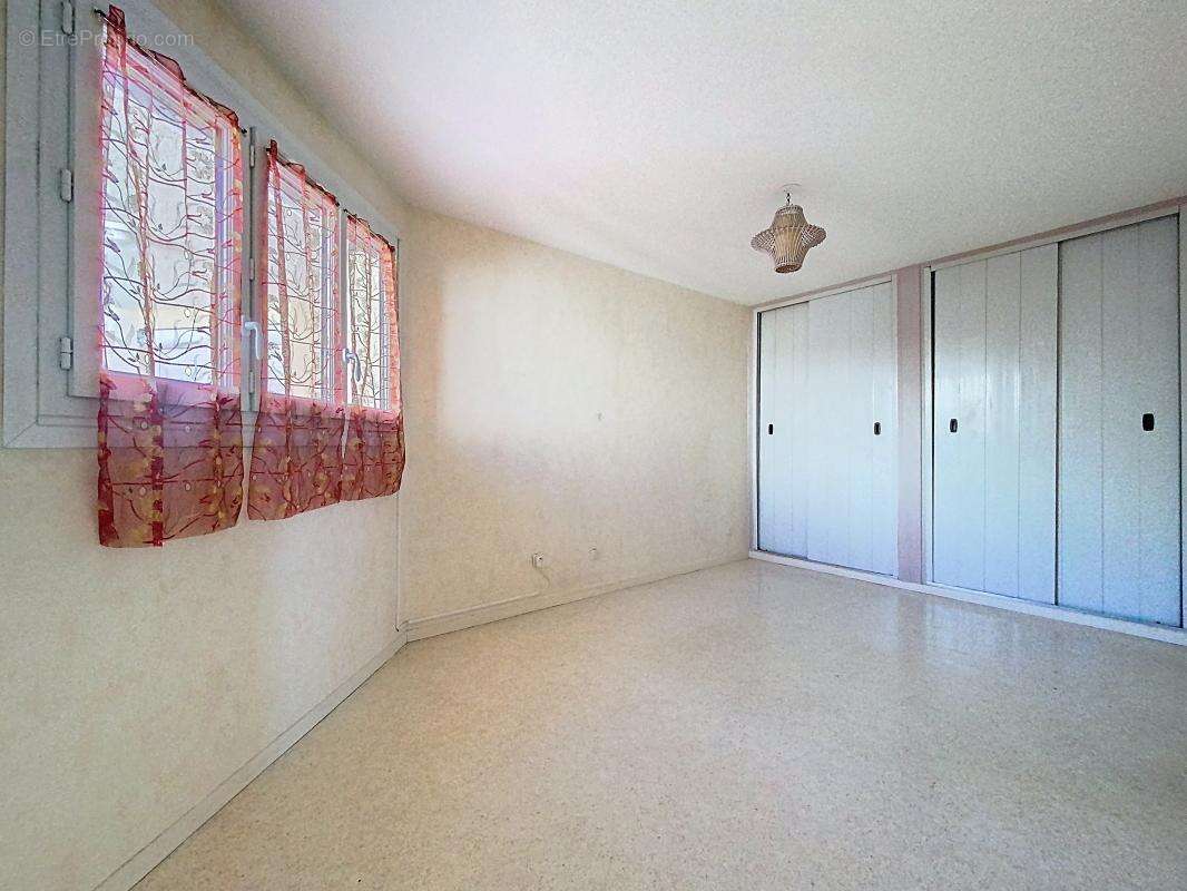 Appartement - 3 Chambres - Terrasse - Cave - Garage en sus - Proche commodités - photo 27