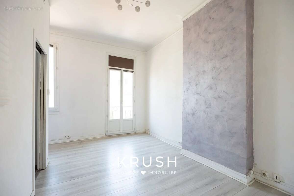 Appartement à MARSEILLE-6E