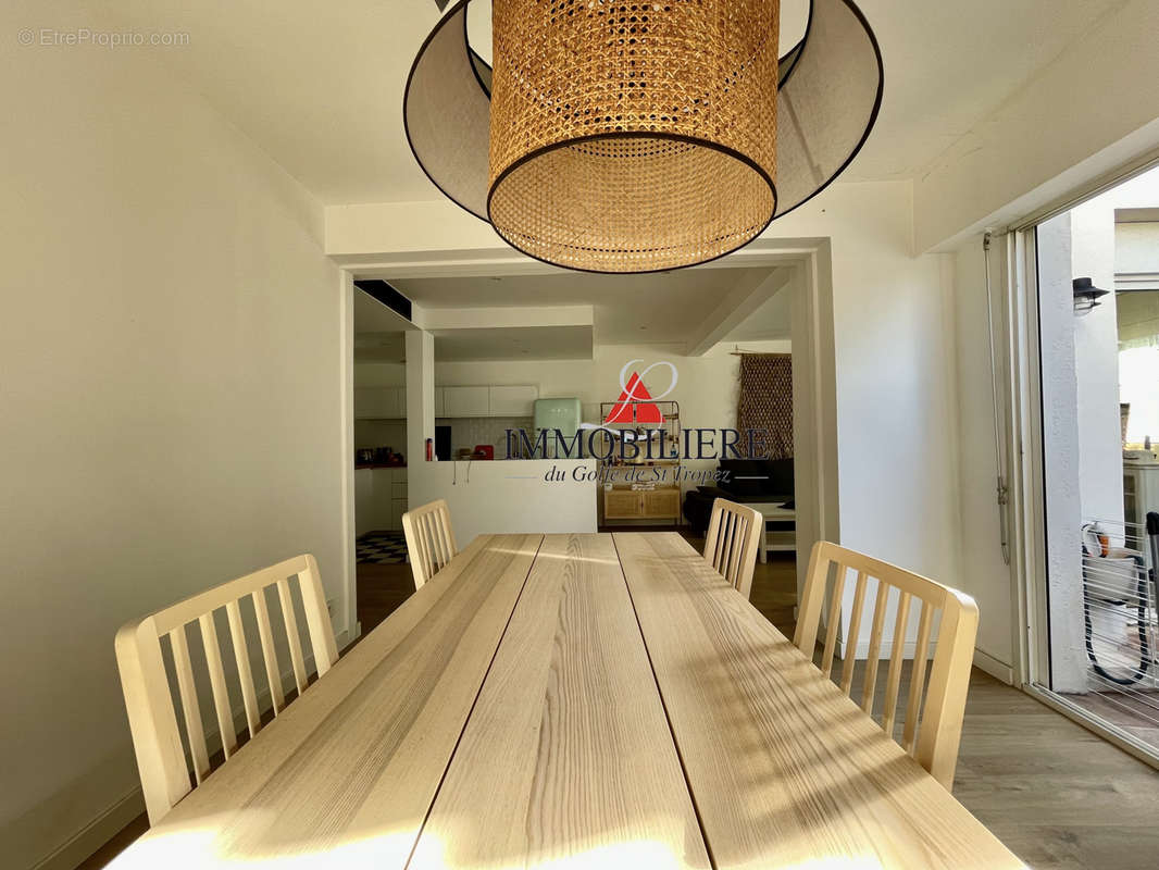 Appartement à COGOLIN