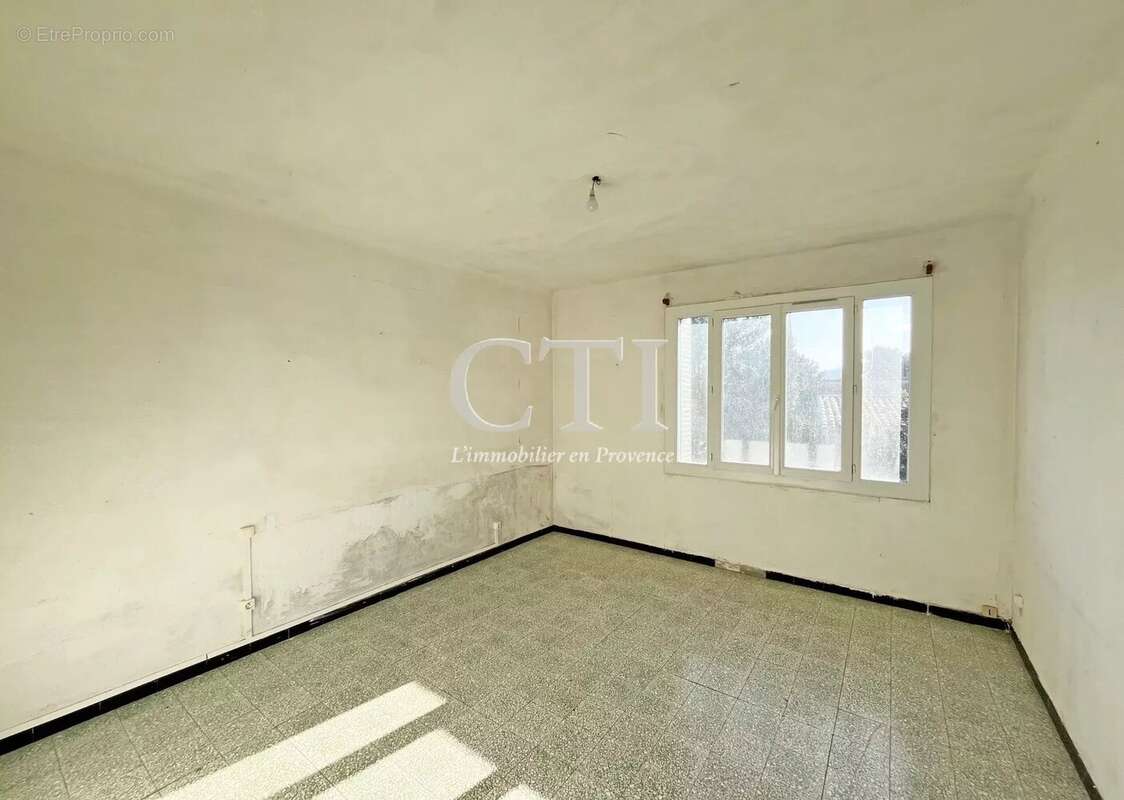 Maison à VAISON-LA-ROMAINE