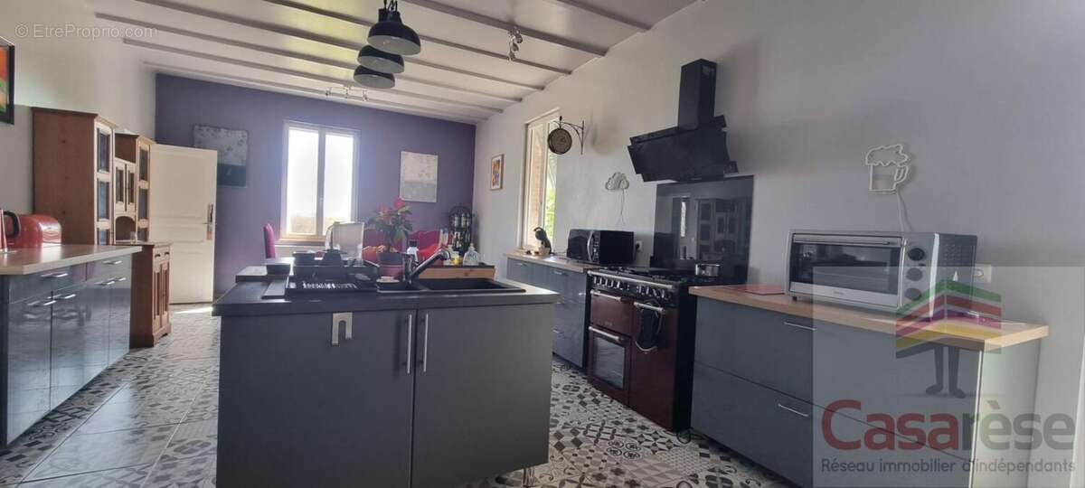 Maison à CASTELNAU-MONTRATIER