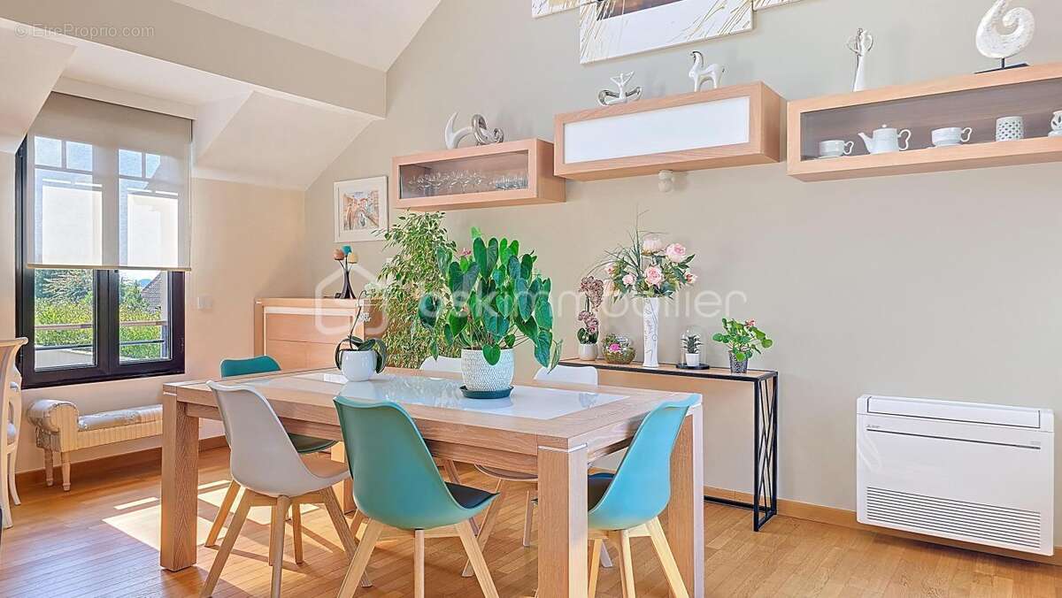 Appartement à CHEVRY-COSSIGNY
