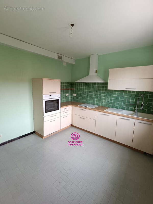 EXCLUSIVITE !!! Le Péage de Roussillon, Appartement 80 m2 habitables environ, avec place de parking et cave. - photo 4