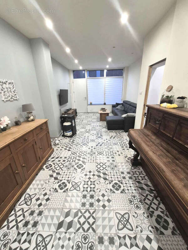 Maison à MORTAGNE-DU-NORD