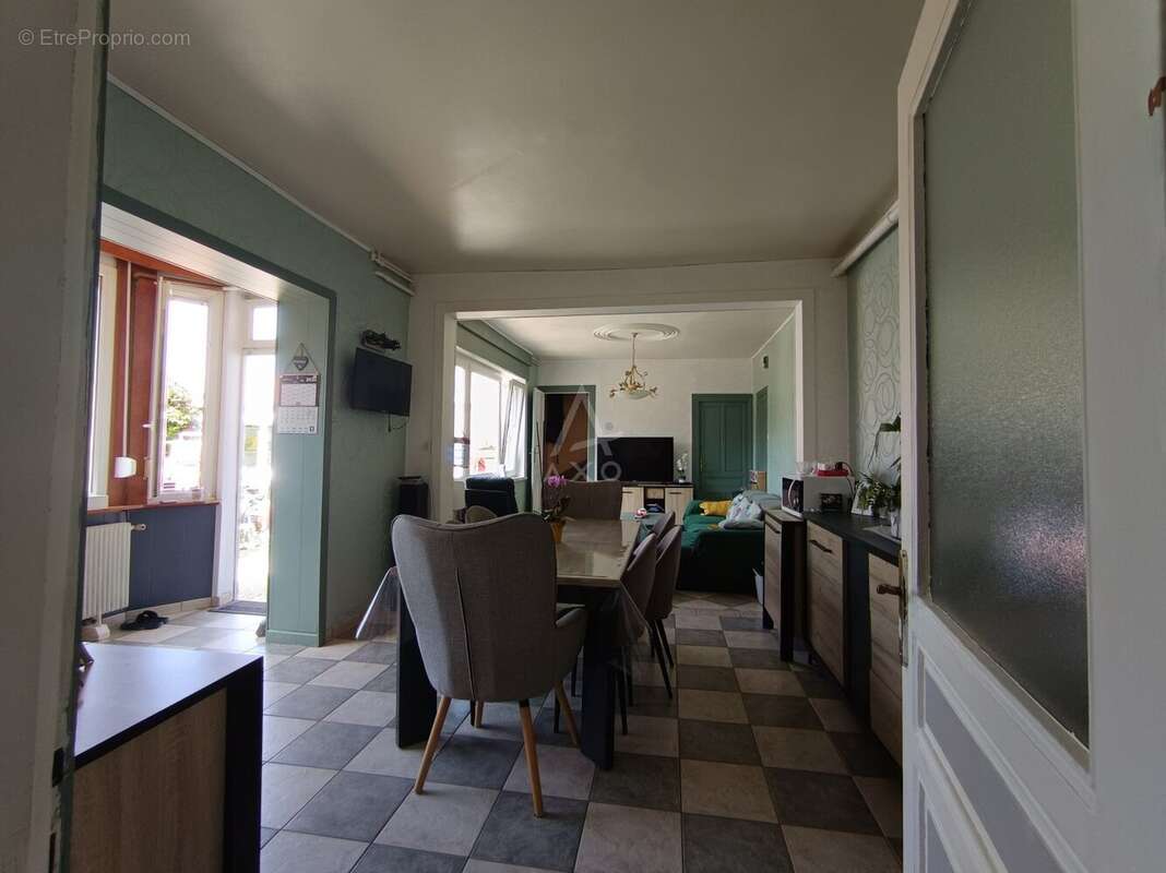 Maison à ESTREE-BLANCHE