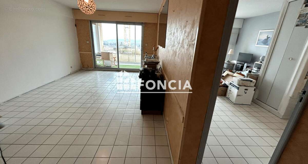 Appartement à BORMES-LES-MIMOSAS