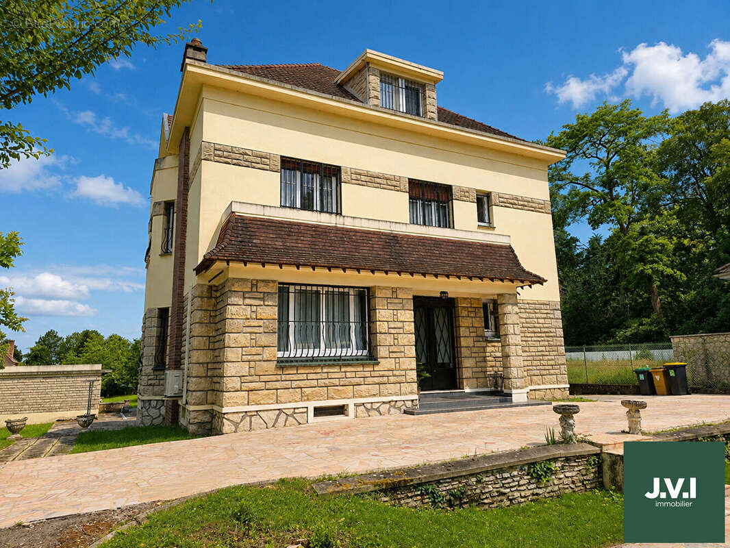 Maison à MONTMORENCY