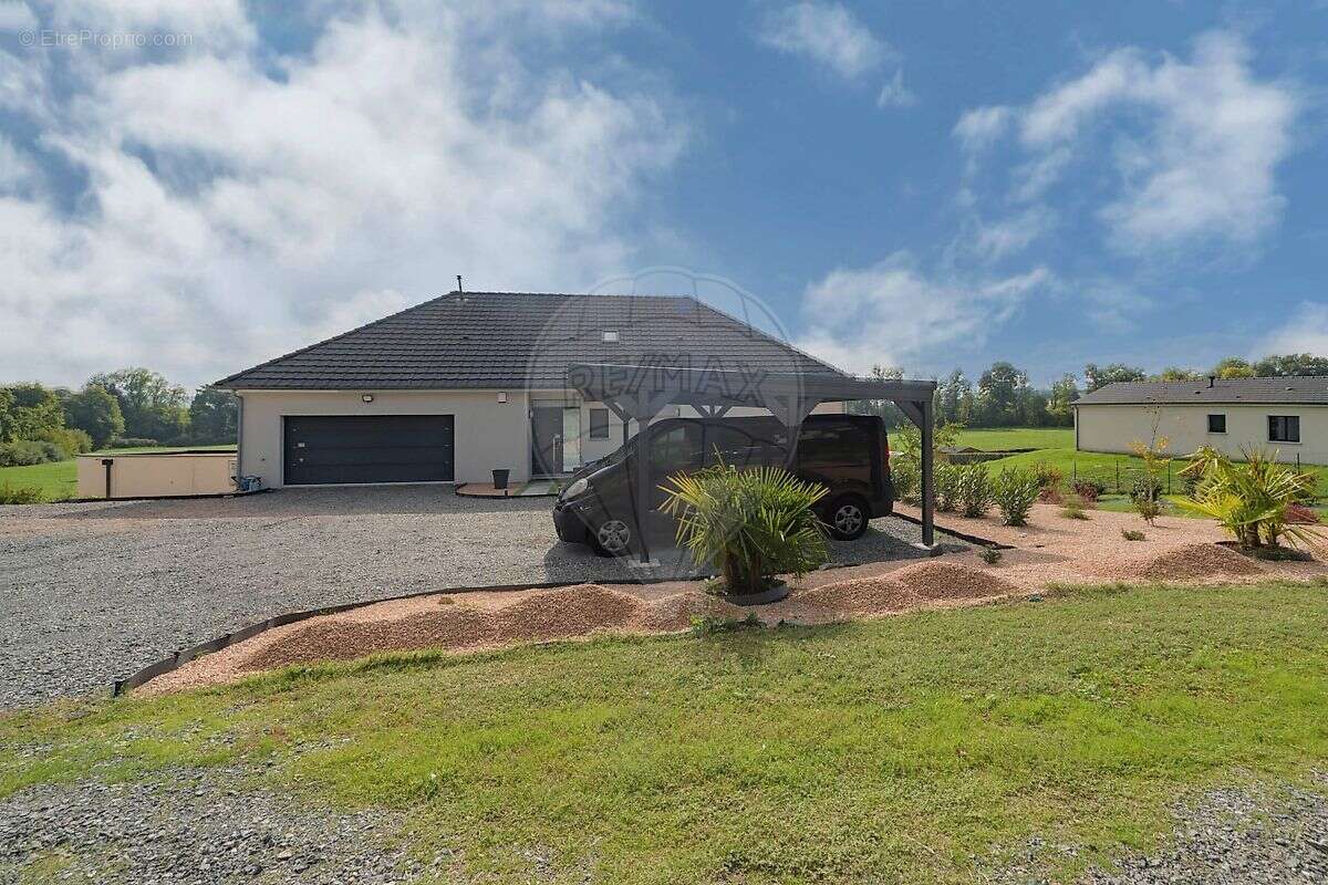 Maison à HAUTERIVE