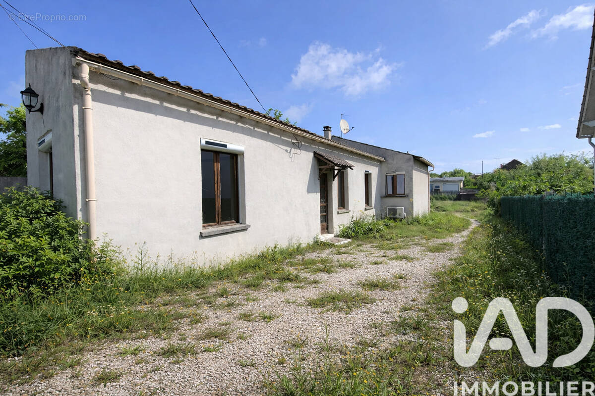 Photo 1 - Maison à SAINT-PIERRE-LES-NEMOURS