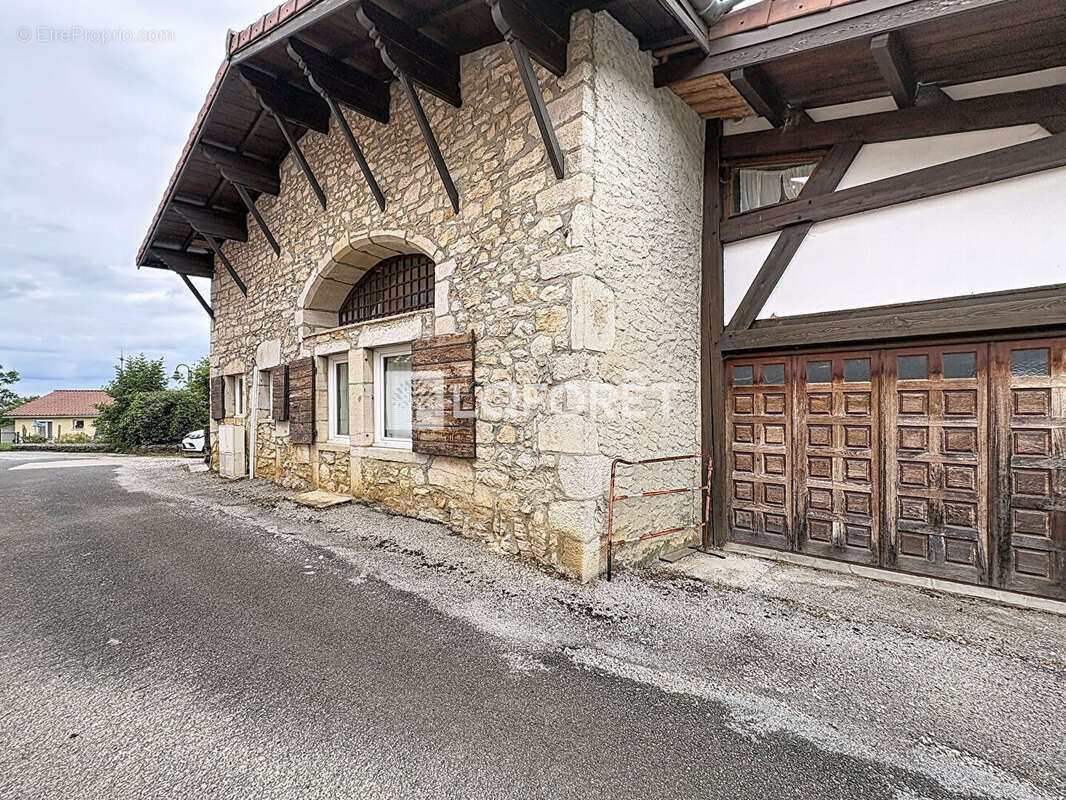 Maison Saint Amour 8 pièce(s) 132.72 m2 - photo 13