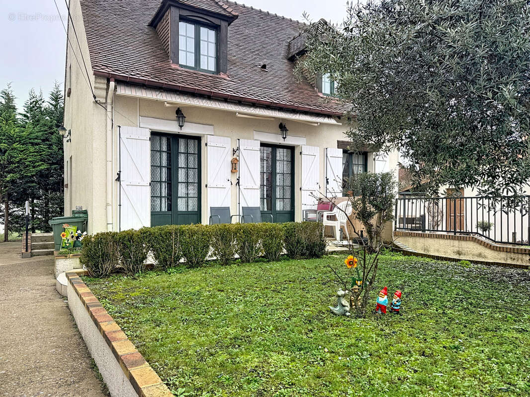 Maison à PARAY-VIEILLE-POSTE