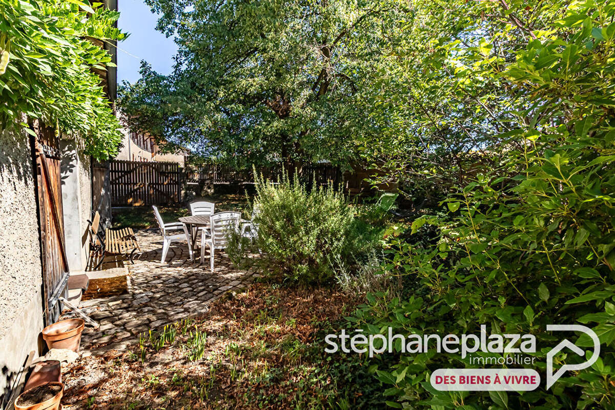 Maison de village avec cachet et charme de 171m², 4 chambres + espace bureau, dépendance, jardin et 2 places de stationnement au - photo 13