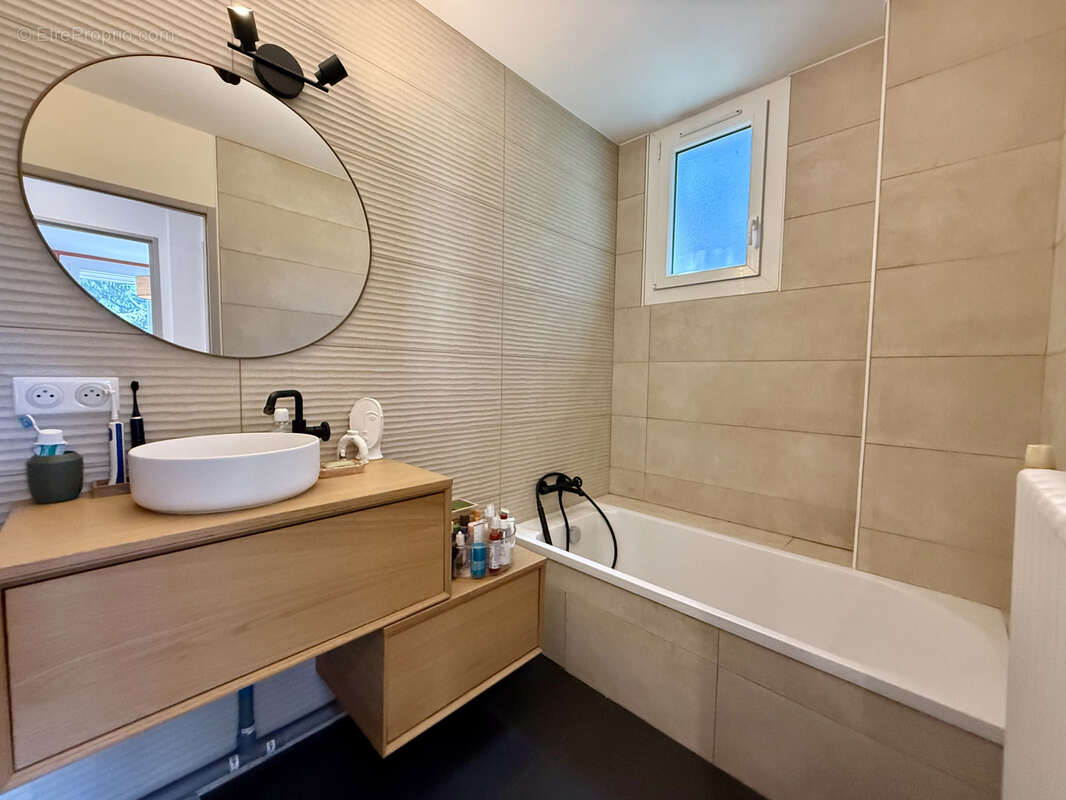 Appartement à ROMANS-SUR-ISERE