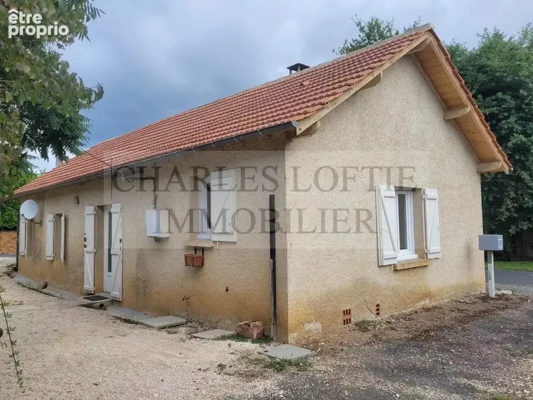 Maison de plain-pied avec terrain de près de 1500 m² - photo 2