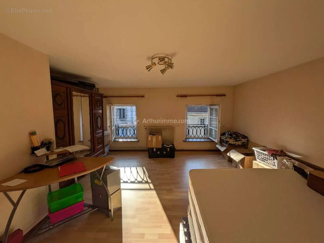 Appartement à NEUFCHATEAU