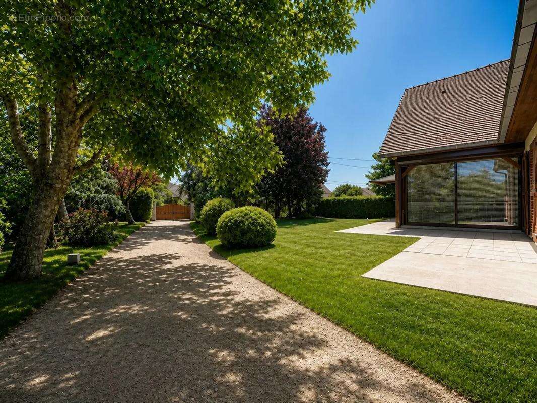 Maison de 5 pièces de 223 m² à Ligny-le-Ribault - photo 23