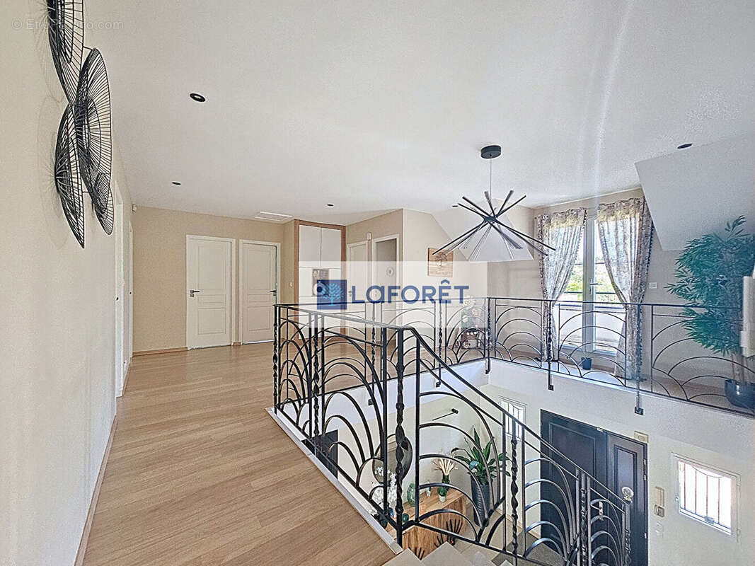 Maison à MEZY-SUR-SEINE