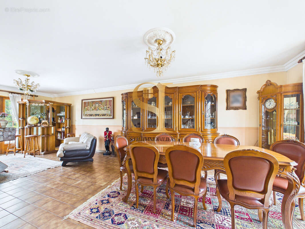 Maison 212 m² à Leuville-Sur-Orge  - photo 4