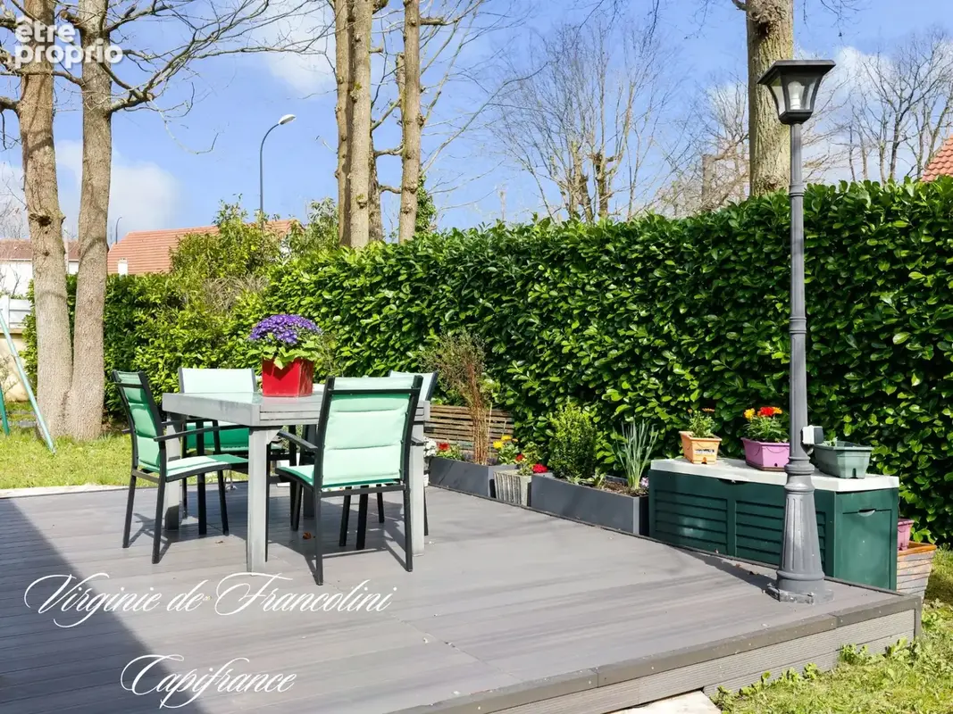 Le Plessis-Trévise-Maison 240 m2 au sol-Parcelle720m2-7 pièces-6 chambres-Luminosité-jardin-terrasse-garage-buanderie - photo 4