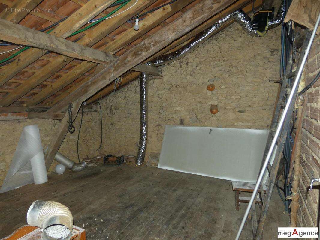 Maison à MIRAMONT-SENSACQ