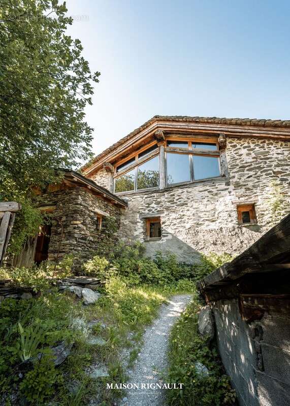 Maison à MONTVALEZAN