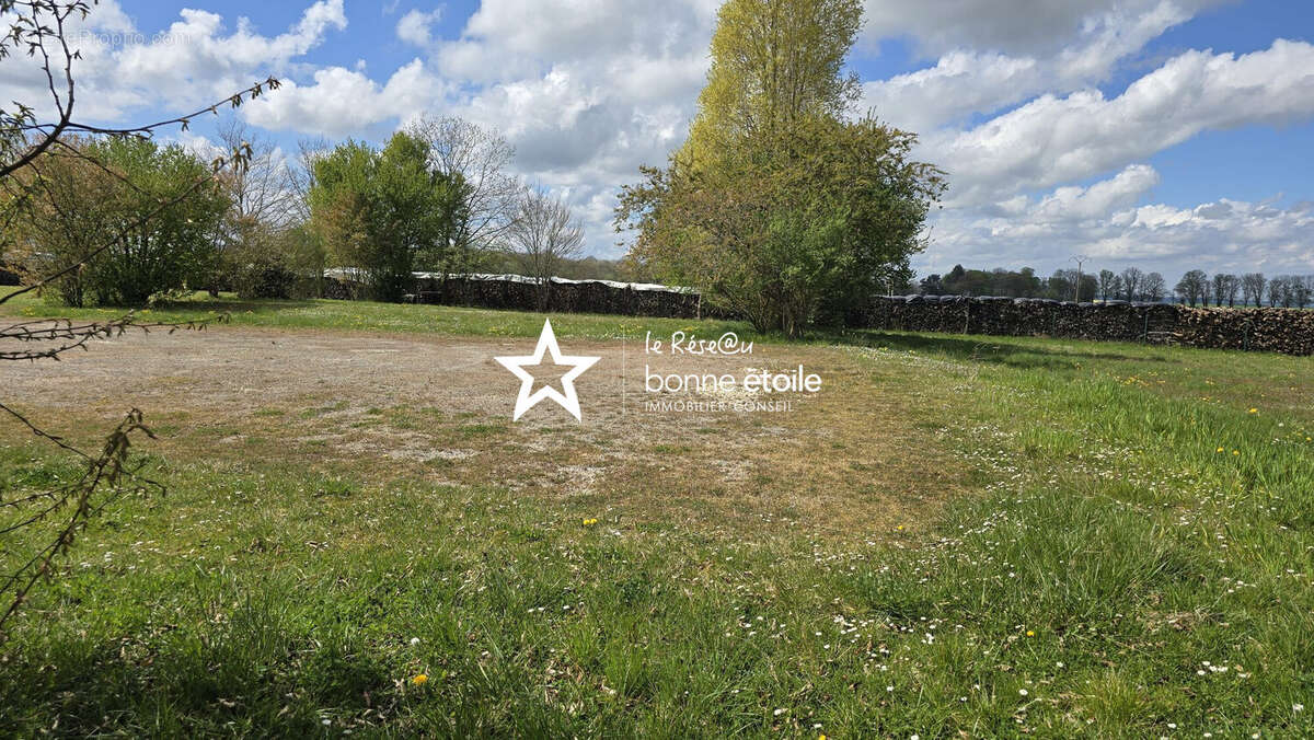 Terrain à RICHEBOURG