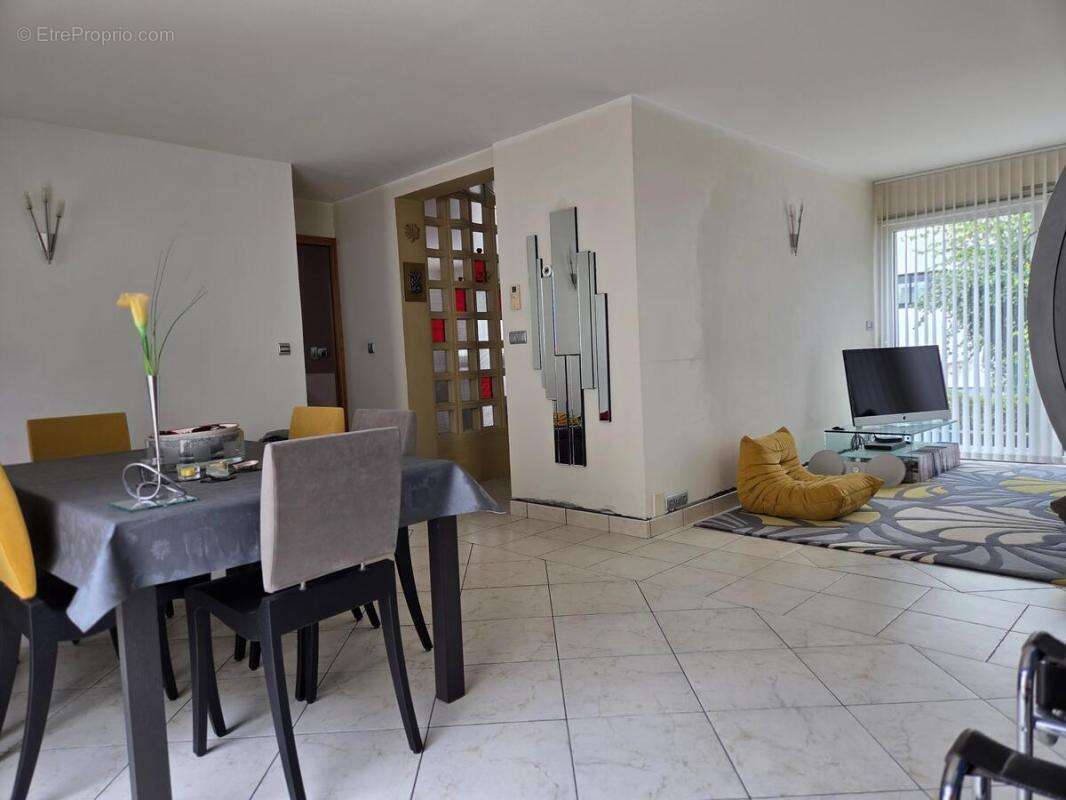 Maison 121 m² à Suresnes  - photo 14