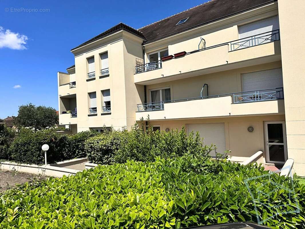 Appartement à VOISINS-LE-BRETONNEUX