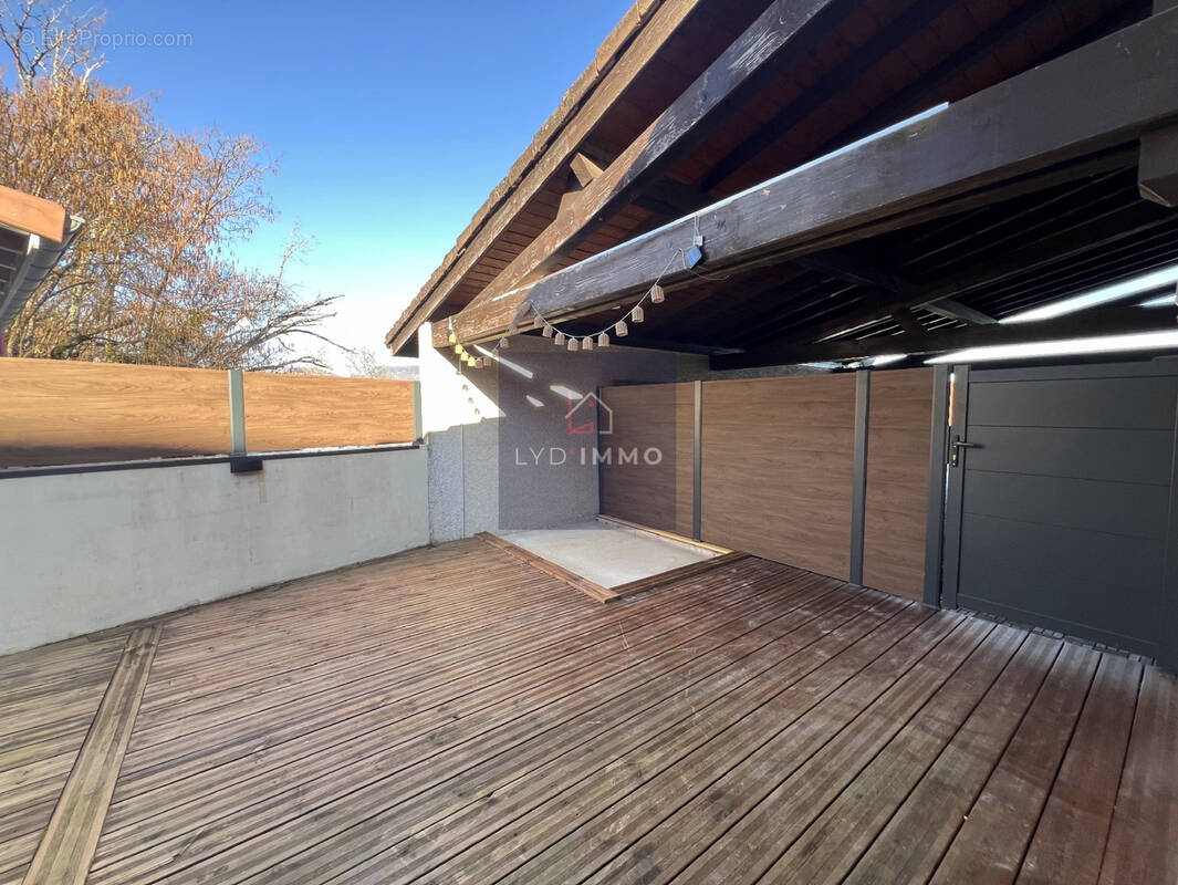Appartement T3 avec grande terrasse - photo 3