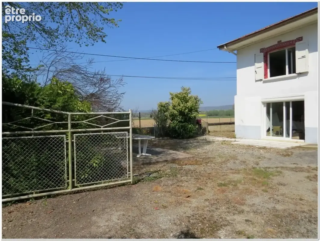 Une grande maison de 220 m² de potentiel sur un grand terrain de plus de 5500 m², bien isolée. À Ornacieux 38260 - photo 5