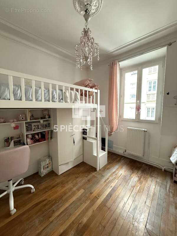 Maison à LEVALLOIS-PERRET