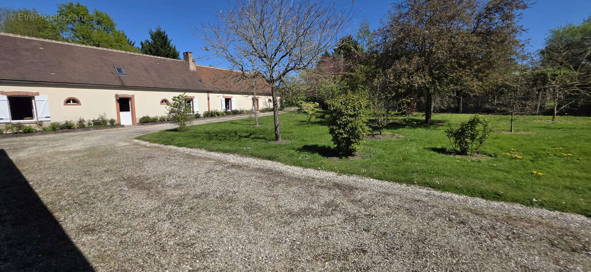 Maison à BEAUMONT-DU-GATINAIS