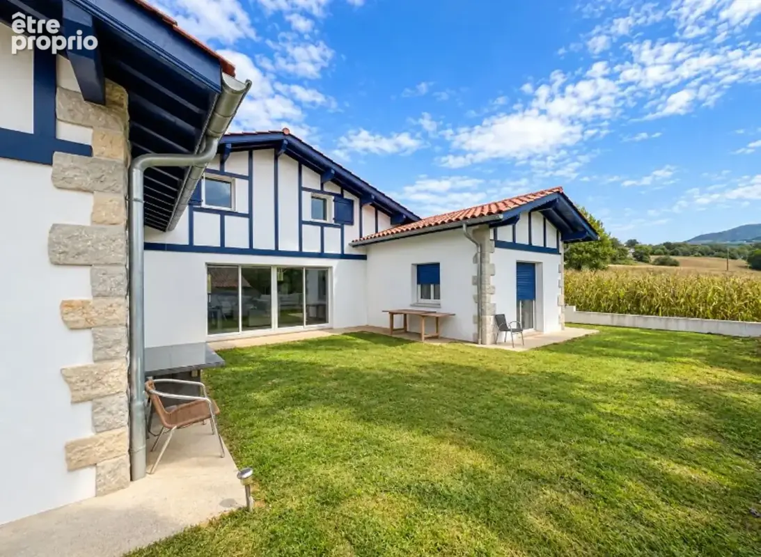 Au calme, idéale en toute saison, récente contemporaine de plain-pied de 157 m2 avec  garage/atelier - photo 3