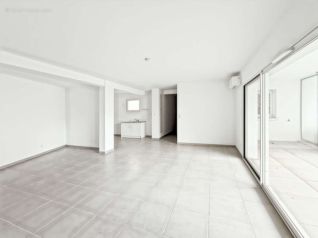 Appartement à CHATEAURENARD