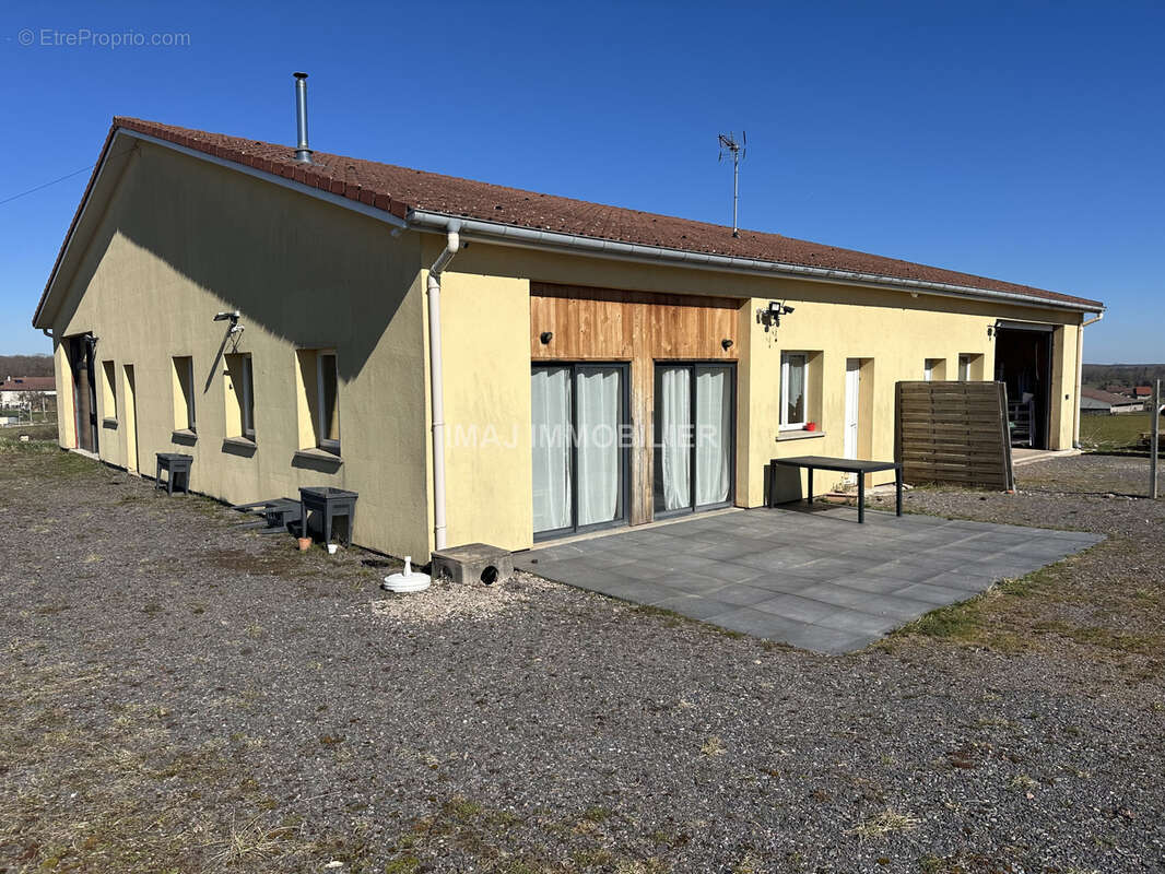 Appartement à DIGNONVILLE