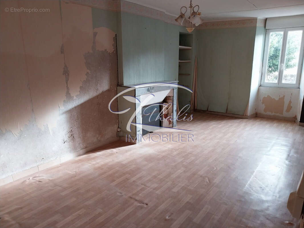 Maison à LA LANDE-DE-FRONSAC