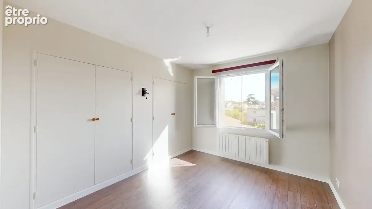 Manosque - appartement t5 avec balcon loggia et garage ! - photo 9