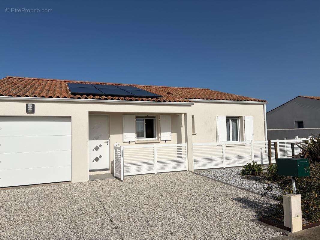 Maison à ECHILLAIS