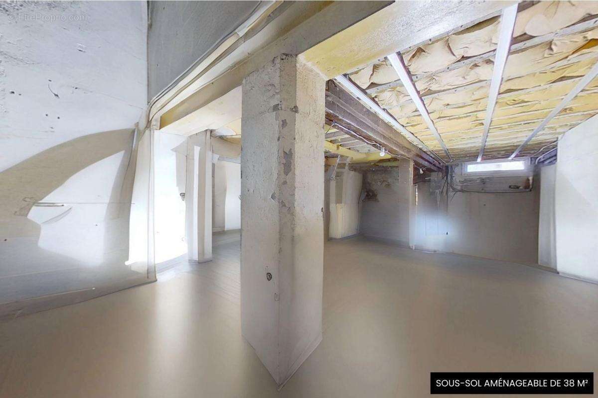 Commerce à VILLENEUVE-DE-LA-RAHO