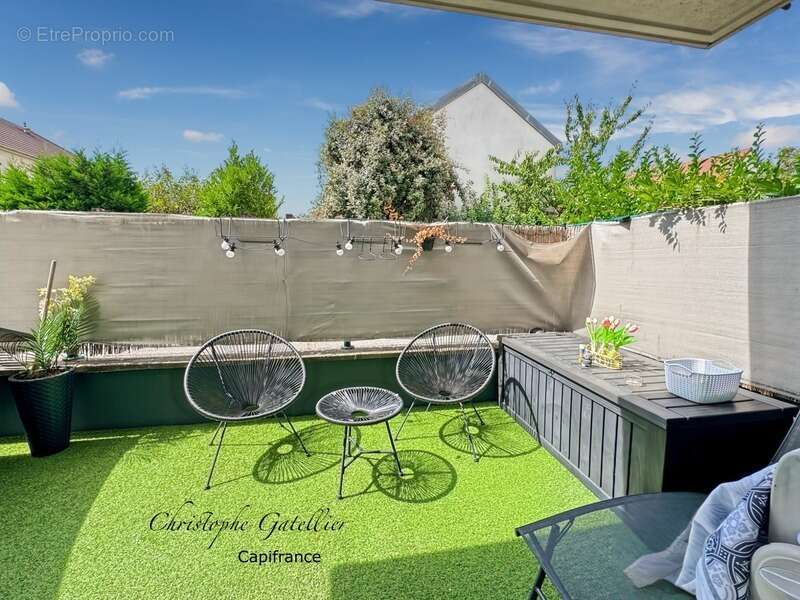 Quartier VILLAGE, appartement T3 (2 chambres) - Terrasse et Jardinet - Box fermé - photo 9