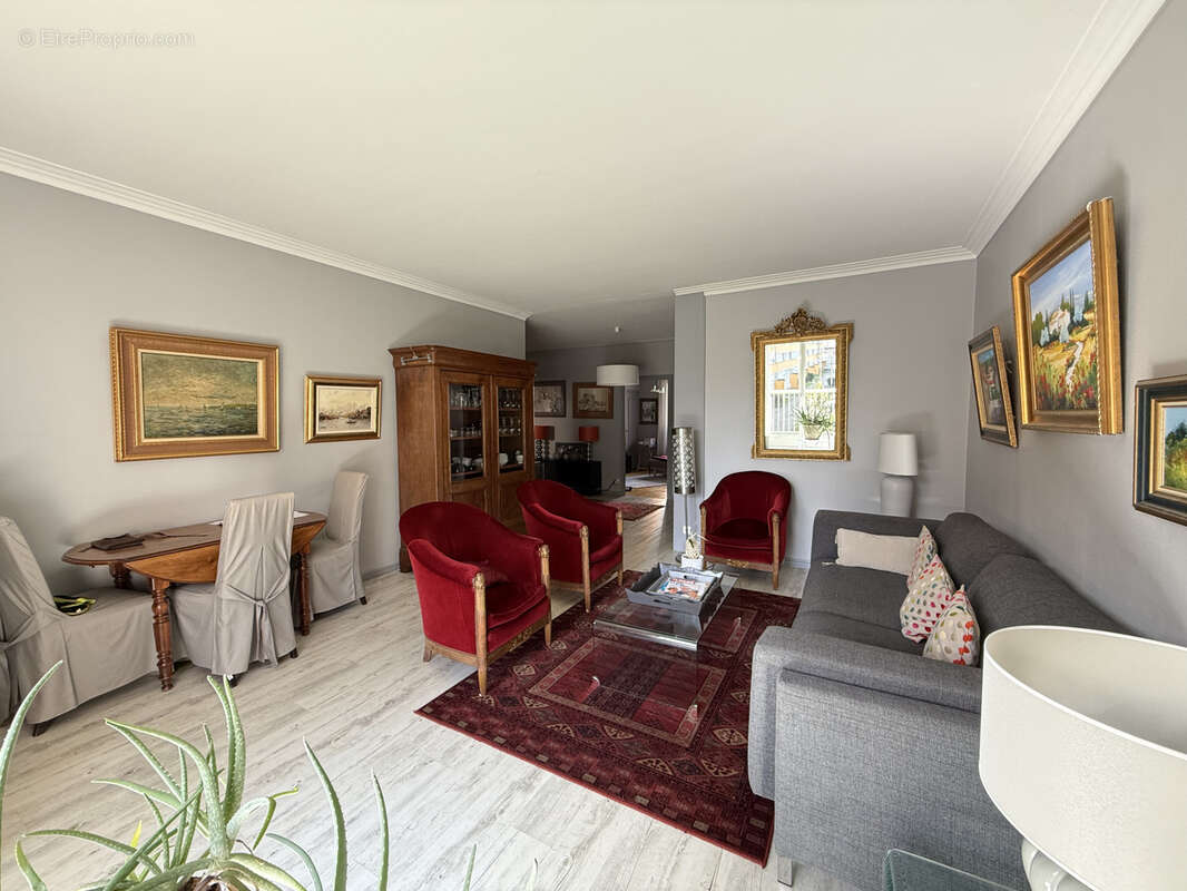 Appartement à SAINT-ETIENNE