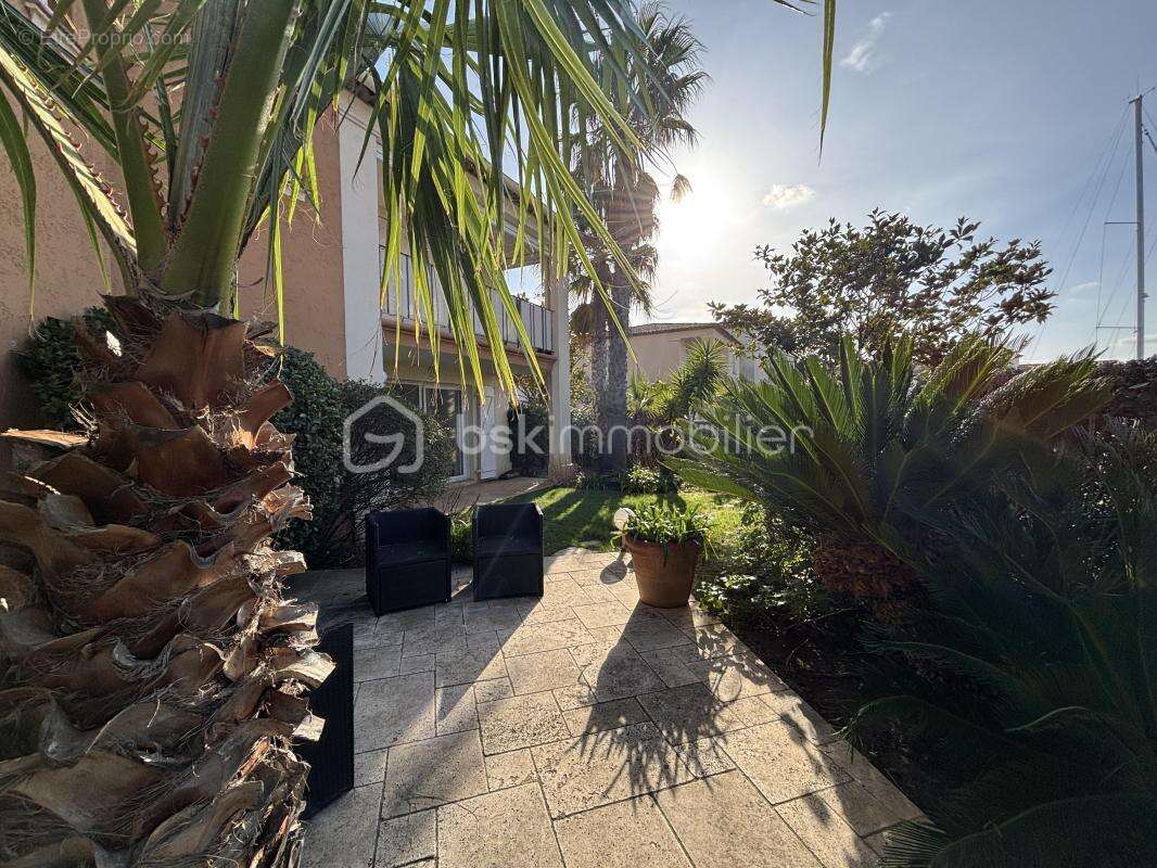Port cogolin - appartement de standing avec jardin privatif et accès marina - photo 5