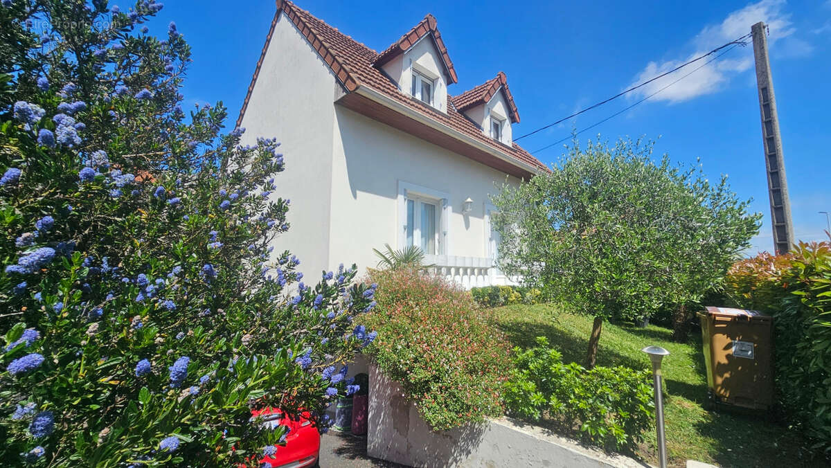 Maison à VILLEMOMBLE