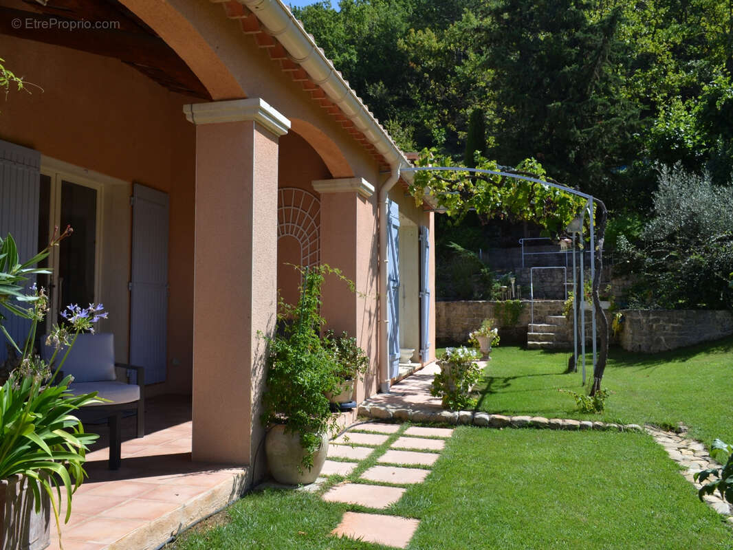 Maison à MALAUCENE