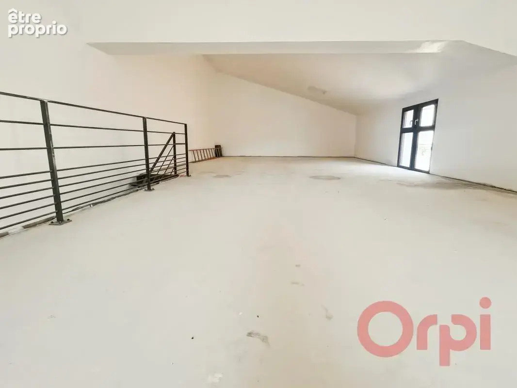 Maison de ville avec garage : laissez libre cours à vos envies ! - photo 3