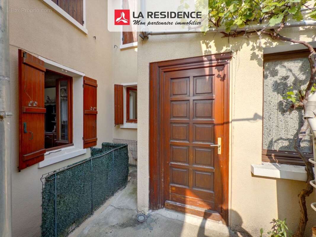 Maison à LES MUREAUX