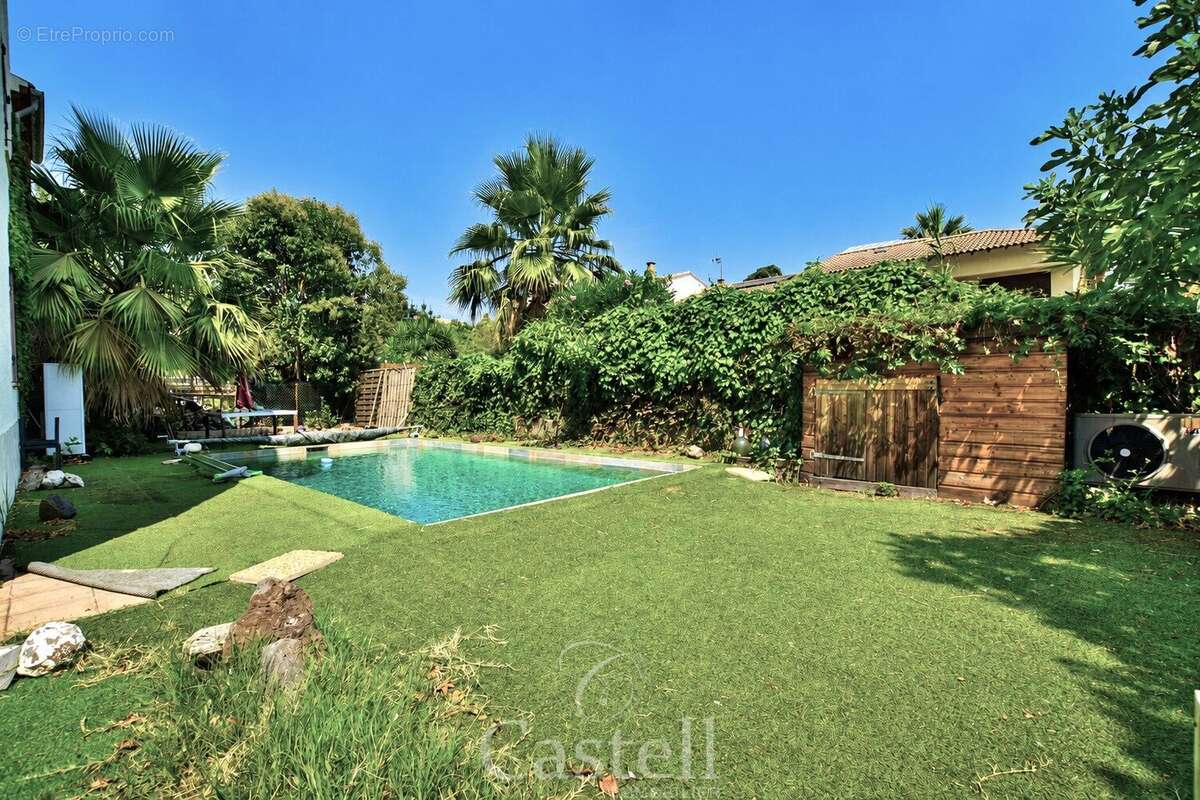 *** Maison "8 pièces" avec T3 indépendant, piscine et vue dégagée sur l'Hérault *** - photo 9