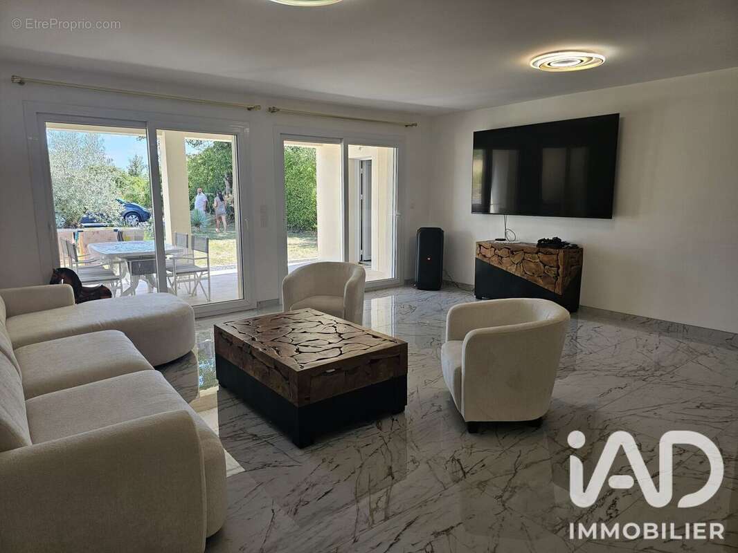 Maison 108 m² à Asnieres-La-Giraud  - photo 6