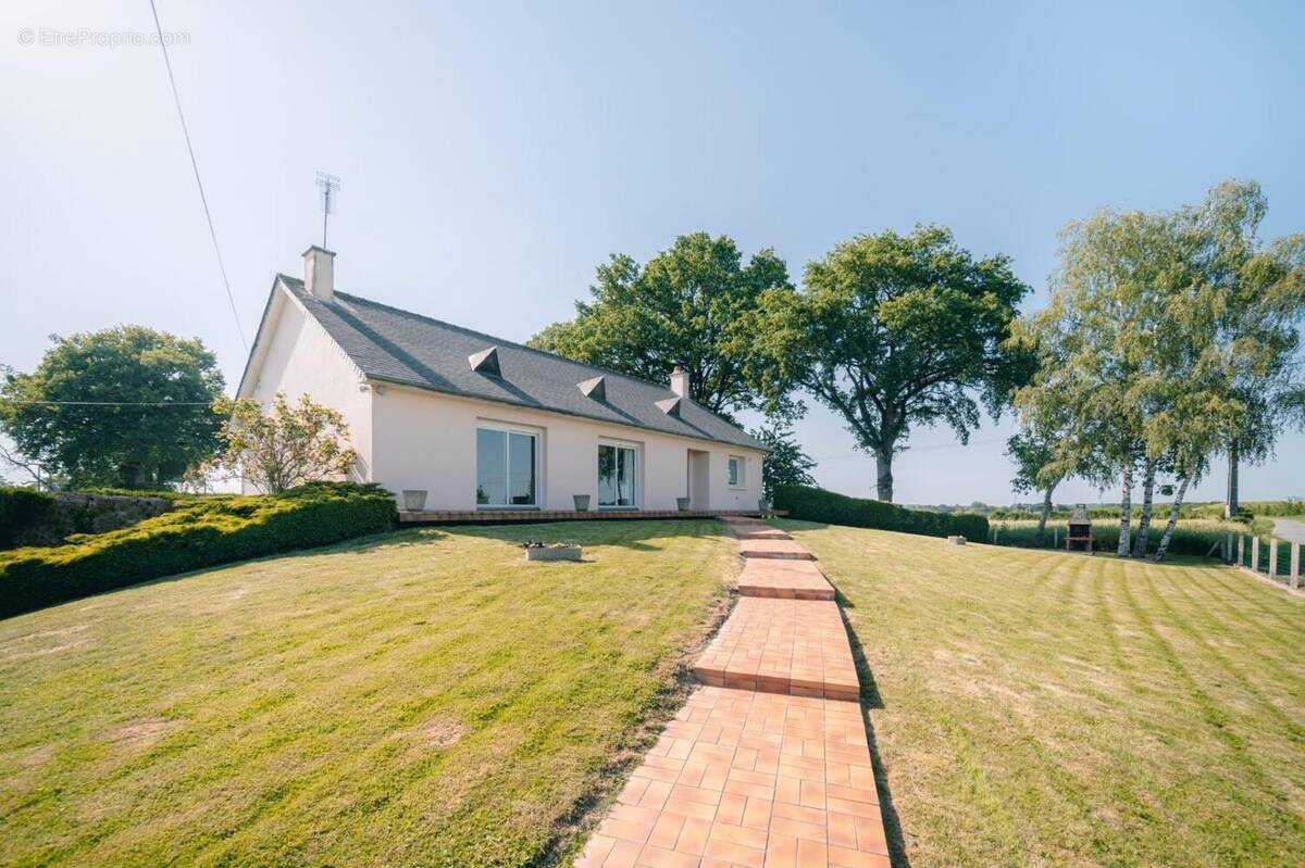 Photo 1 - Maison à ARGENTRE-DU-PLESSIS
