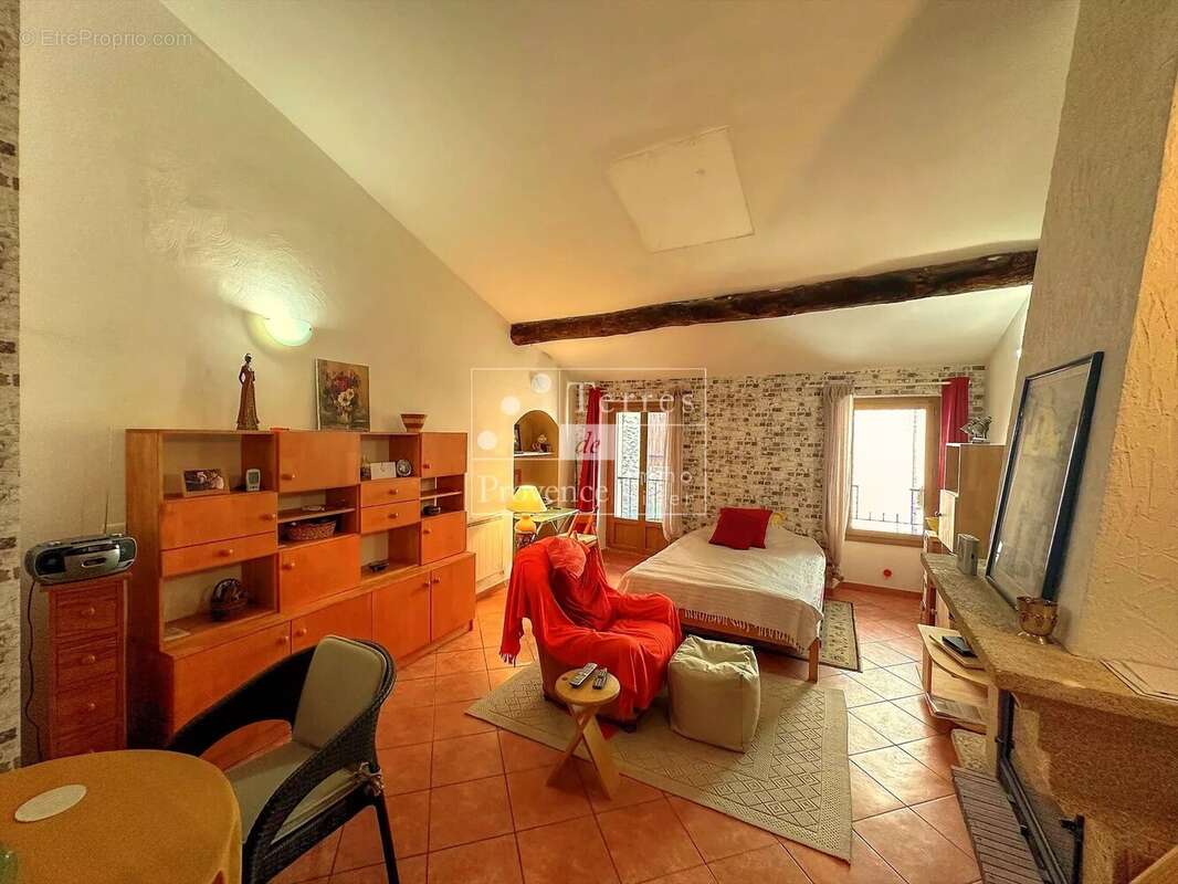 Maison de village à Aups avec mezzanine et revenu locatif – Proche Verdon - photo 4